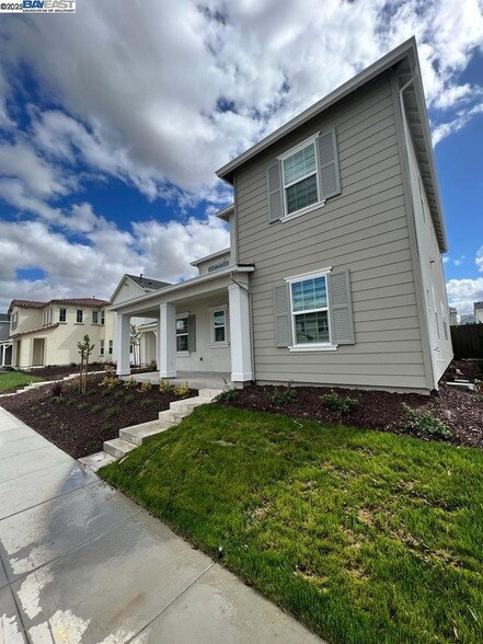 2978 Ellis Town Dr in Tracy, CA - Building Photo - Building Photo