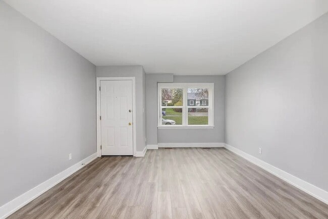 1247 Clonsilla Ave in Peterborough, ON - Building Photo - Building Photo