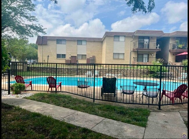 property at 2922 SW Lydia Ave