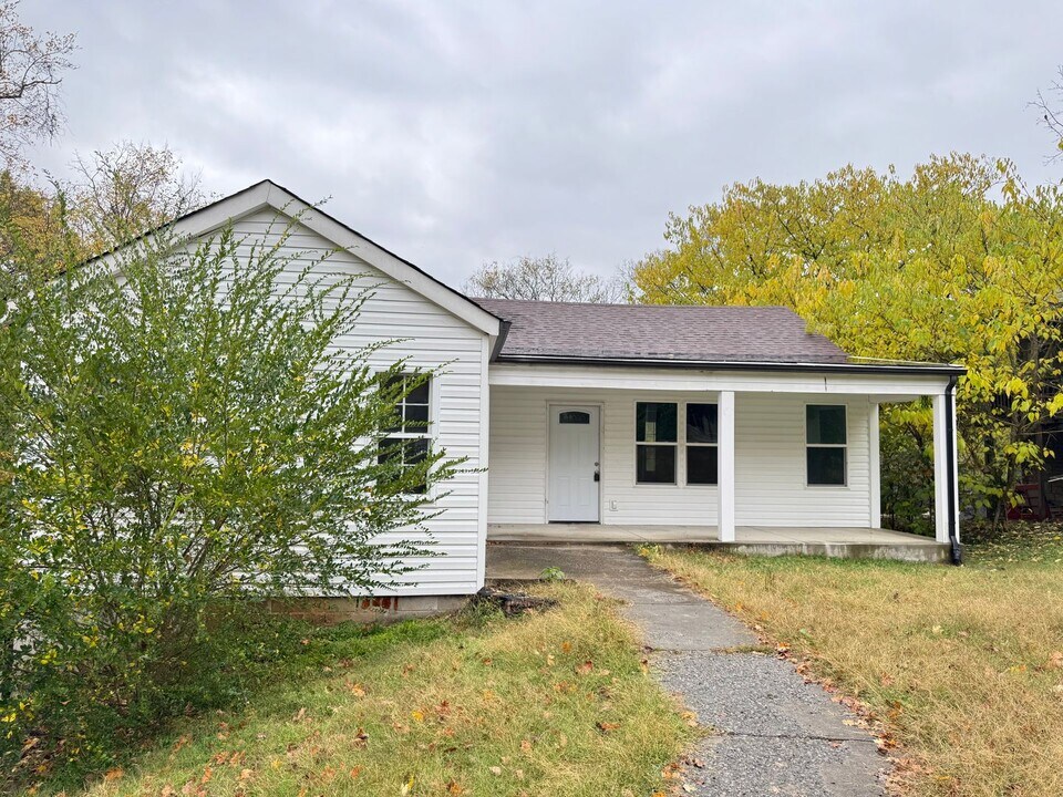 173 Inglewood Dr in Clarksville, TN - Foto de edificio