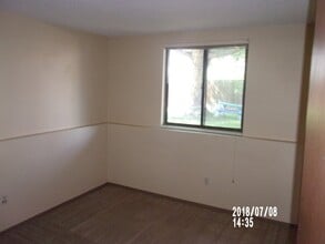 555 W Berry Ave in Littleton, CO - Building Photo - Building Photo