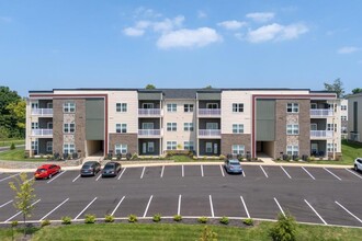 Cedar Creek Flats in Louisville, KY - Foto de edificio - Building Photo