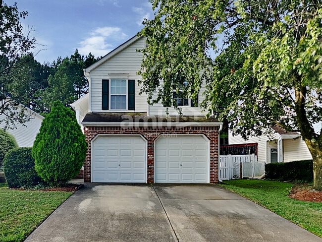 4220 Lake Woodard Dr