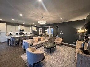 4104 Tucker Grove Ct in Jeffersontown, KY - Building Photo - Building Photo