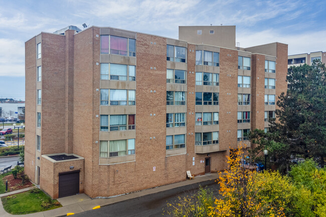 Fletcher's View in Brampton, ON - Building Photo - Building Photo