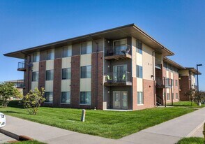 Cedarbrooke Place in Norwalk, IA - Building Photo