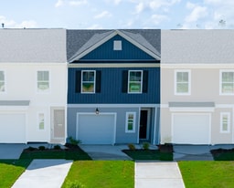 1230 Wylie St in Camden, SC - Building Photo