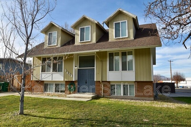 9408 Turnpike Ln in Sandy, UT - Building Photo - Building Photo