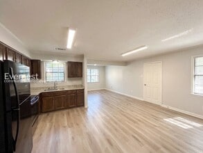 8328 Dottley Dr in Southaven, MS - Building Photo - Building Photo