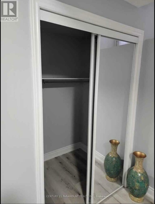 property at 14 Midmorning Rd