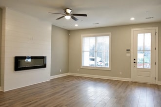 112 Brighton Park Pl in Algood, TN - Foto de edificio - Building Photo