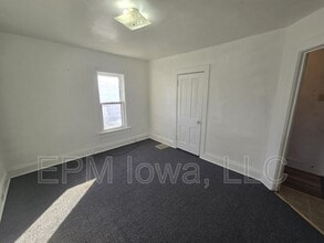 1424 Grant Ave in Waterloo, IA - Building Photo - Building Photo