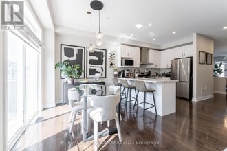 260 Kincardine St in Vaughan, ON - Building Photo - Building Photo