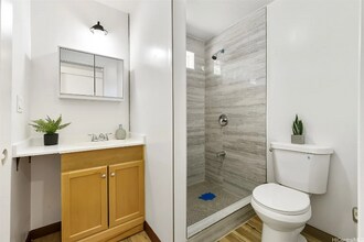 1425 Kawelu St in Pearl City, HI - Foto de edificio - Building Photo