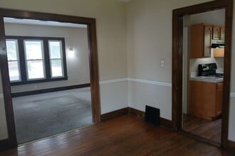 1085 Delia Ave in Akron, OH - Building Photo - Building Photo