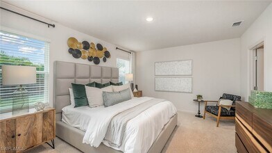 106 SE 23rd Pl in Cape Coral, FL - Foto de edificio - Building Photo