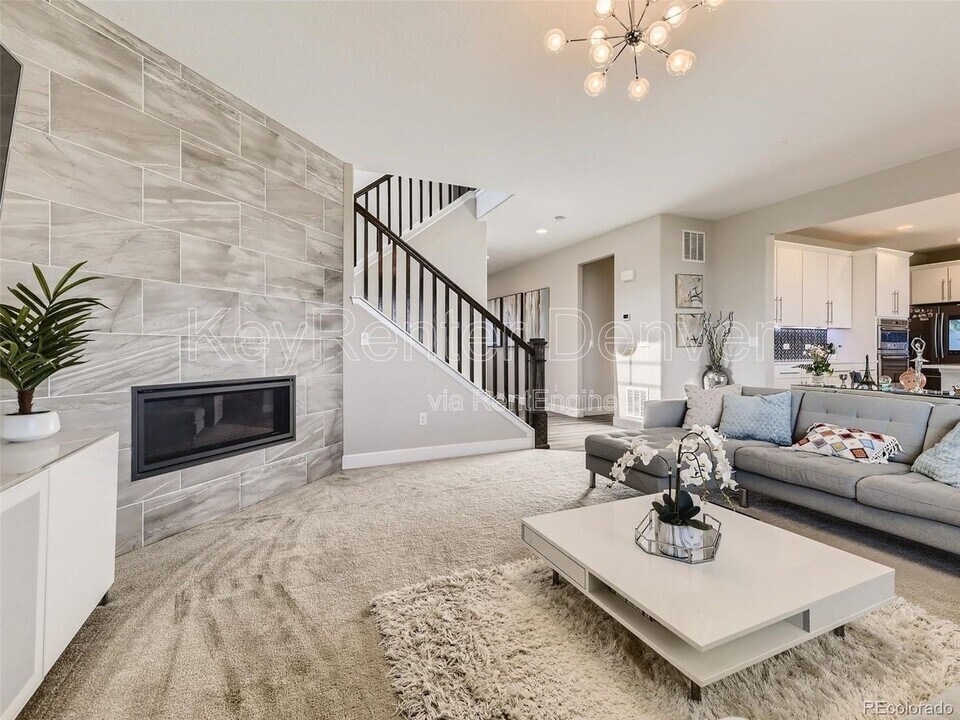 7343 S Queensburg St in Aurora, CO - Building Photo