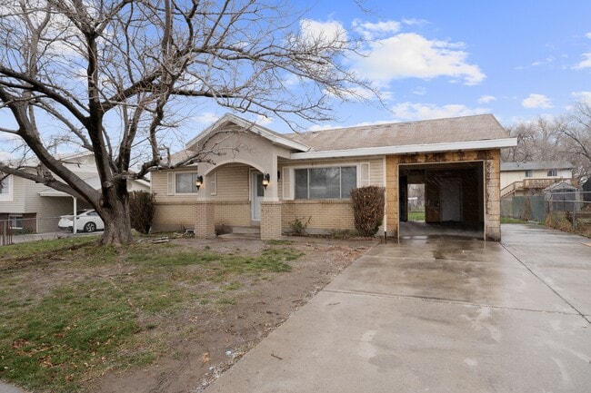 3661 S 6830 W in West Valley City, UT - Building Photo - Building Photo