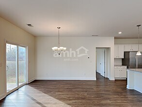145 Lindridge Dr in Lilburn, GA - Building Photo - Building Photo