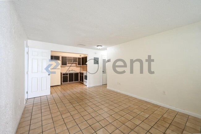 6040 SW 26th St in Miramar, FL - Building Photo - Building Photo