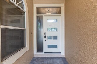 348 Larboard Way in Clearwater, FL - Building Photo - Building Photo