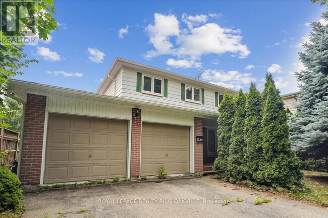 property at 1724 Kirkwall Crescent