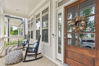 1007 Edgemont Dr in Alpharetta, GA - Foto de edificio - Building Photo