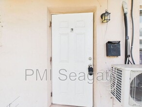 2711 NW 1st St in Pompano Beach, FL - Building Photo - Building Photo