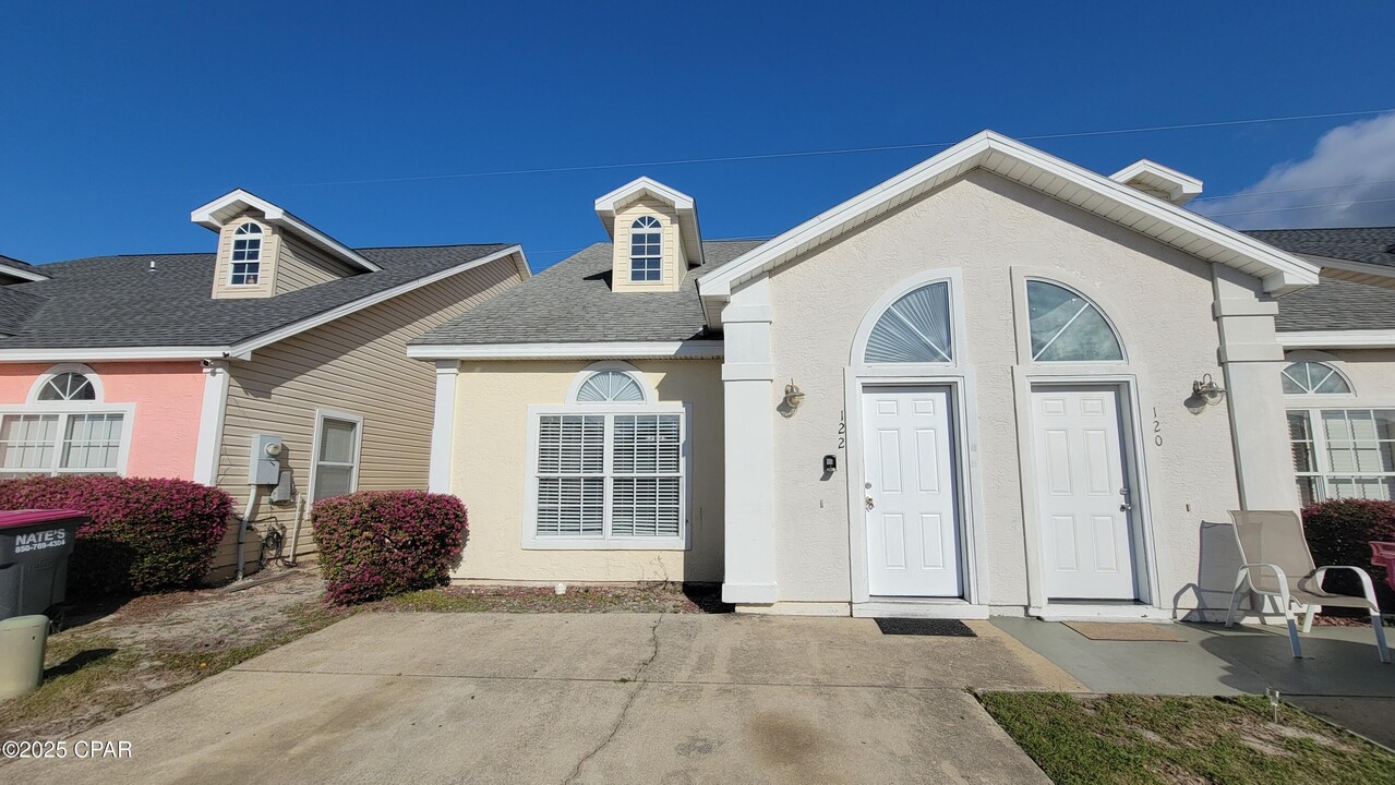 122 Seagrass Way in Panama City Beach, FL - Foto de edificio
