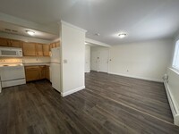 Eagle's Landing Apartments in Manchester, NH - Building Photo - Building Photo