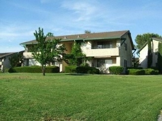 Riverview Condominiums in Redding, CA - Building Photo - Building Photo