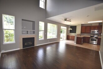 2382 Claremont Ln in Lake In The Hills, IL - Building Photo - Building Photo