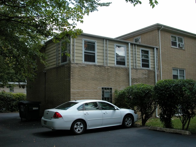 1016 E Division St in Lombard, IL - Building Photo - Building Photo