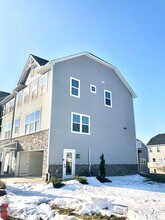 201 Via Veneto in Delaware, OH - Building Photo - Building Photo