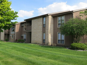 Monticello Arms in Sandusky, OH - Building Photo - Building Photo