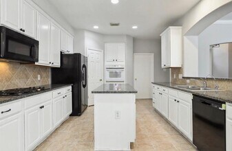 2203 Centerbrook Ln in Katy, TX - Building Photo - Building Photo