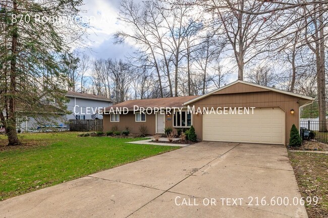 property at 870 Robinwood Ave