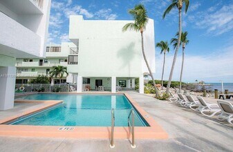 87465 Old Hwy in Islamorada, FL - Building Photo - Building Photo