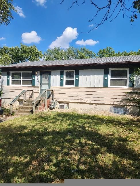 property at 1724 SE Pennsylvania Ave