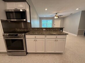 140 Date Palm Dr in West Palm Beach, FL - Building Photo - Building Photo