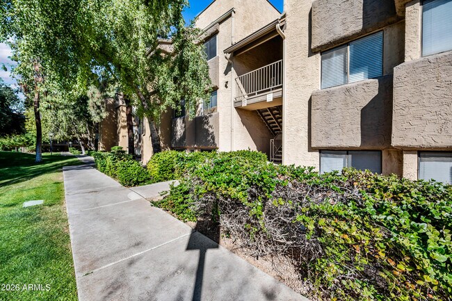 18811 N 19th Ave in Phoenix, AZ - Building Photo - Building Photo