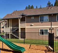 Glenbrook Apartments in Grass Valley, CA - Building Photo - Building Photo