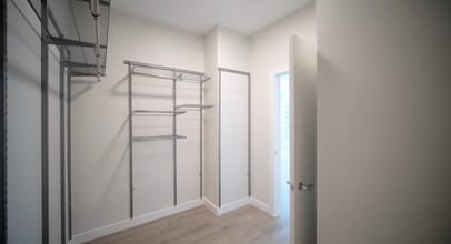 28 W Superior St in Chicago, IL - Building Photo - Building Photo