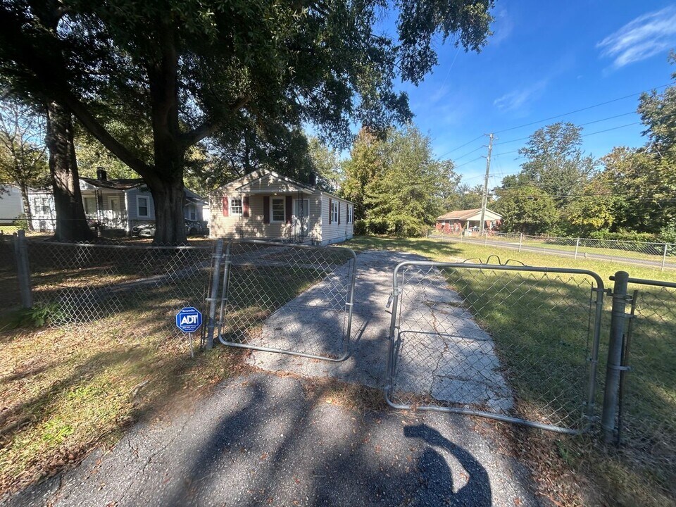 9 Kolob St in Columbia, SC - Building Photo