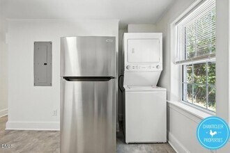 1106 Garner Rd, Unit B in Raleigh, NC - Foto de edificio - Building Photo