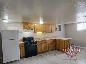 133 Cottage Ave-Unit -Unit B in Sandy, UT - Building Photo - Building Photo