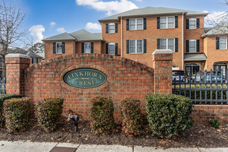 Link Horn Crest in Virginia Beach, VA - Building Photo - Building Photo