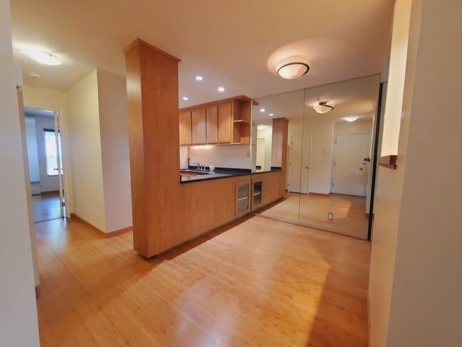 2560 Walnut Blvd in Walnut Creek, CA - Building Photo - Building Photo
