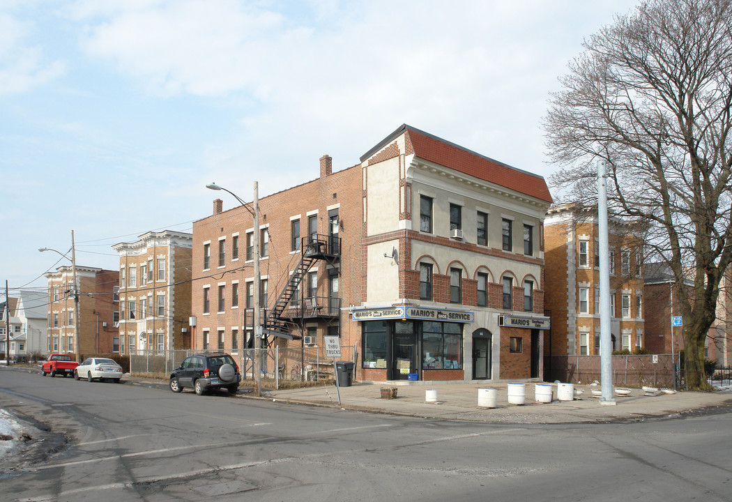 719 Wethersfield Ave in Hartford, CT - Building Photo