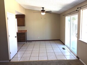 1897 Bonita Vista Dr in Sparks, NV - Building Photo - Building Photo
